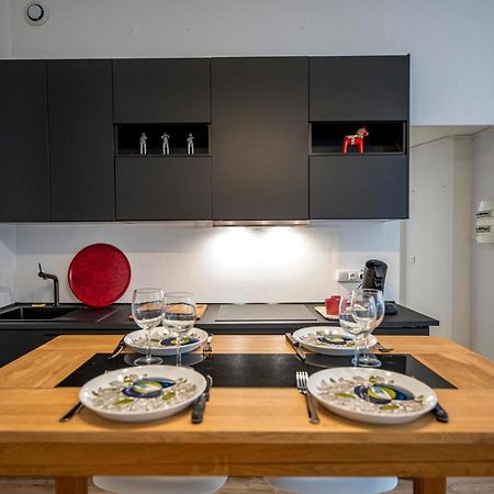 Coeur De Ville, Magnifique Appartement + Parking โป ภายนอก รูปภาพ
