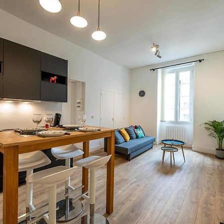 Coeur De Ville, Magnifique Appartement + Parking โป ภายนอก รูปภาพ