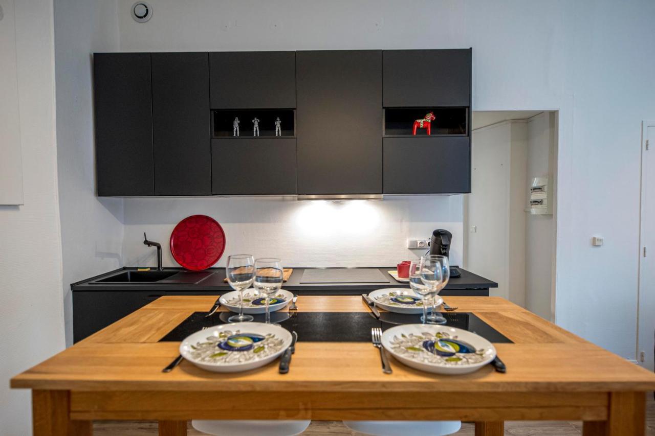 Coeur De Ville, Magnifique Appartement + Parking โป ภายนอก รูปภาพ