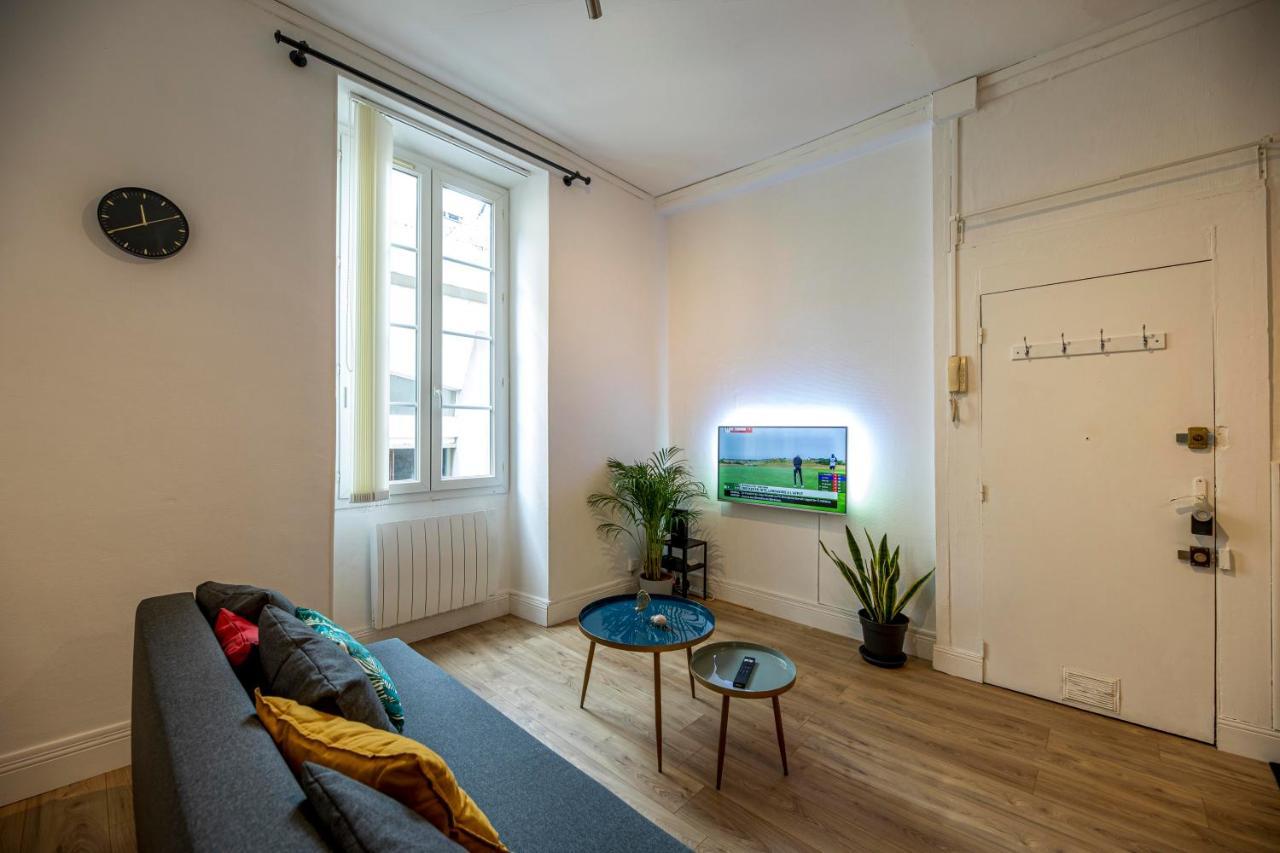 Coeur De Ville, Magnifique Appartement + Parking โป ภายนอก รูปภาพ