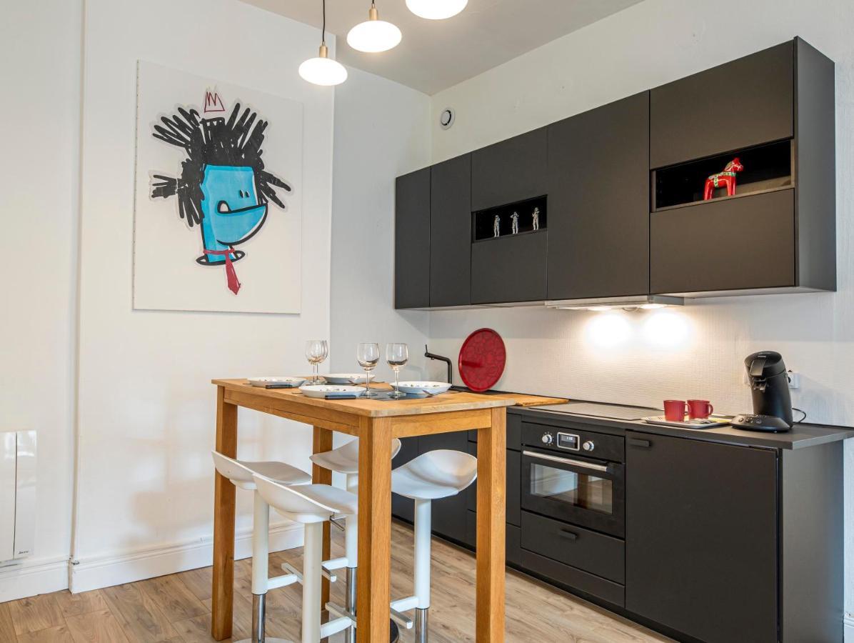 Coeur De Ville, Magnifique Appartement + Parking โป ภายนอก รูปภาพ