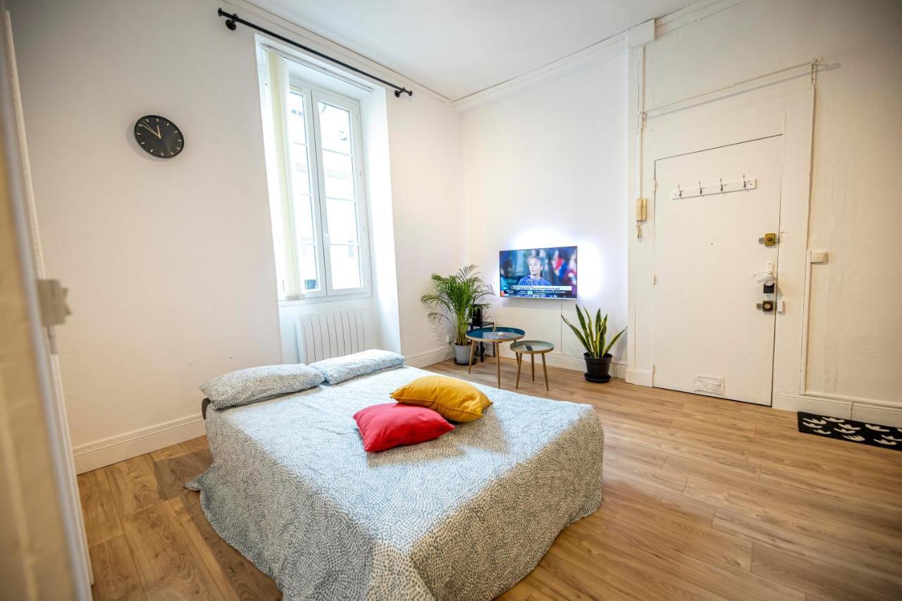 Coeur De Ville, Magnifique Appartement + Parking โป ภายนอก รูปภาพ